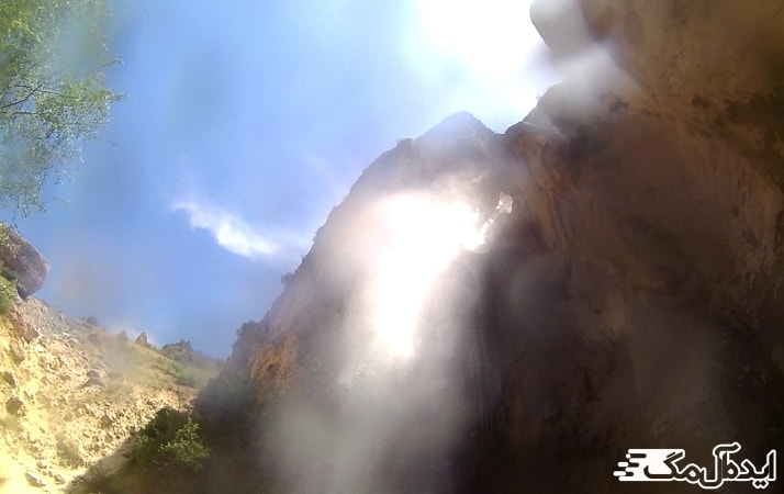 آبشار شاهاندشت در رینه