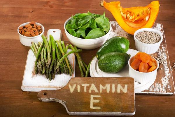 چه غذاهایی ویتامین E دارند