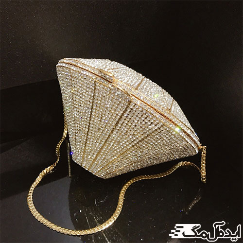 شکل الماس با روکش مرواریدی ریز، از ترندهای خاص و زیبای کیف مهمانی در سال 2022