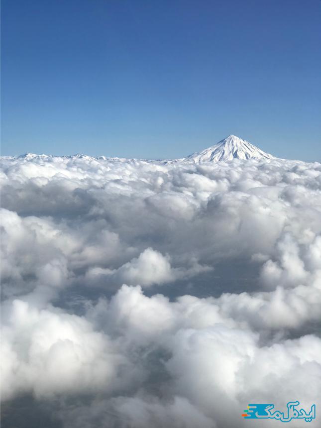 قله دماوند بر فراز ابرها