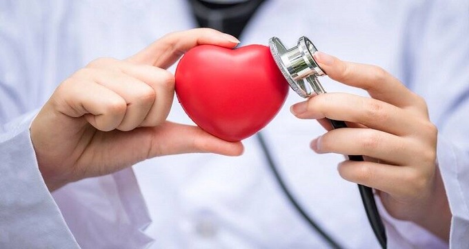 برای فشار خون به متخصص قلب مراجعه کنیم یا جراح قلب