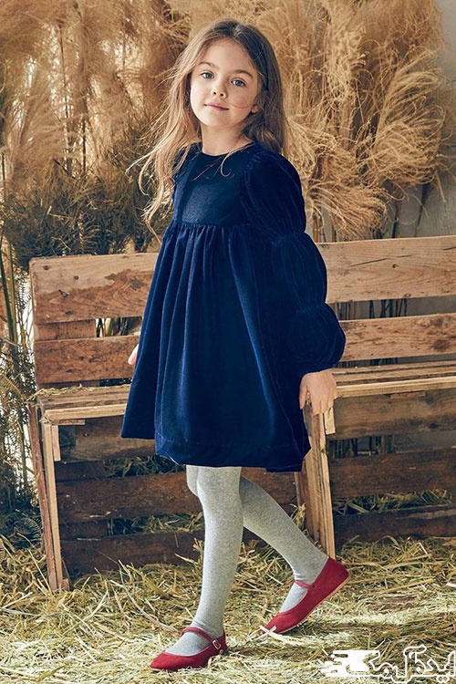 پیراهن دخترانه مخمل با جوراب شلواری، انتخابی مناسب برای پاییز 1401