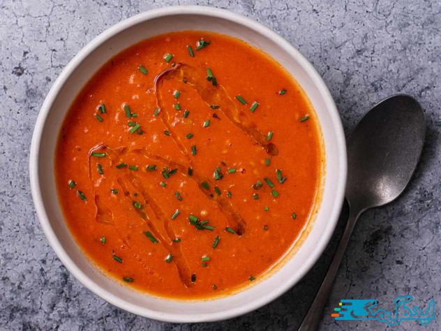 سوپ گوجه فرنگی یکی از انواع همه سوپ های ایرانی 