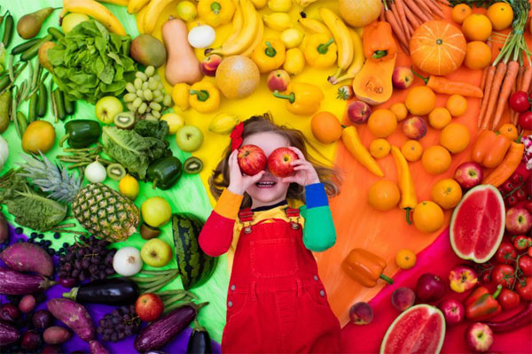 تحقیق جامع درباره تغذیه سالم برای کودکان
