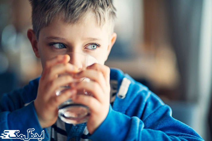 پیشگیری از عفونت ادراری در کودکان با نوشیدن آب