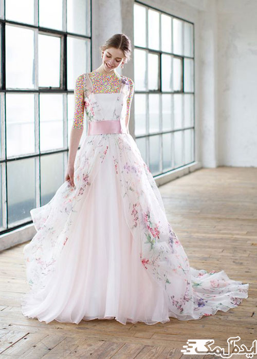 تلفیق پارچه ساده با تور گلدار رنگی برای لباس عروس 2023