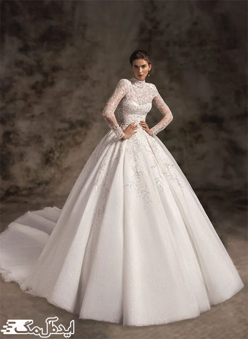 مدلی از لباس عروس پوشیده در سال 2023