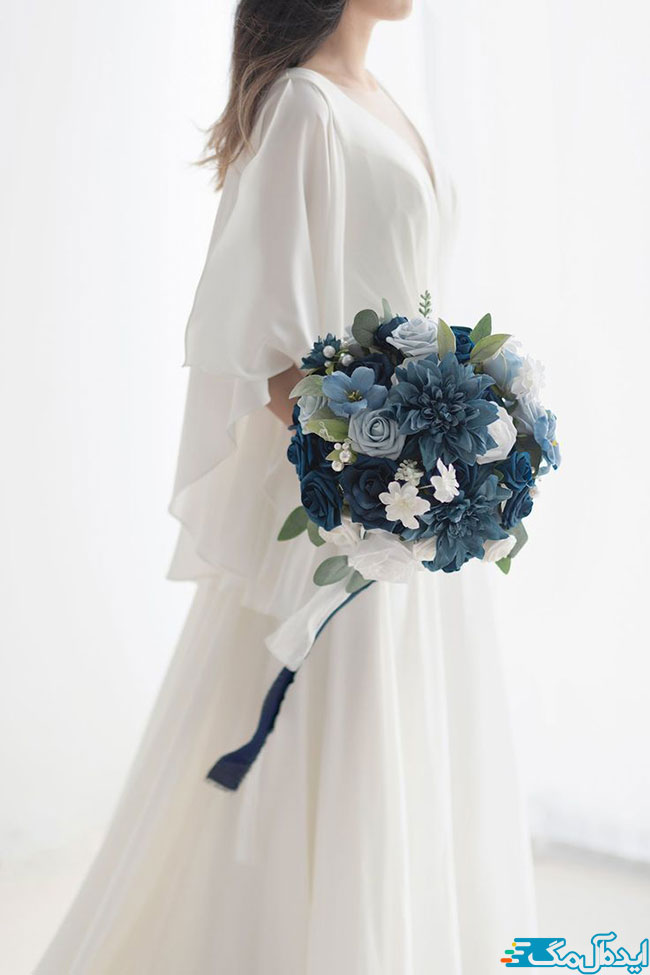مدل‌های خاص دسته گل عروس لاکچری با سایه روشن‌های آبی