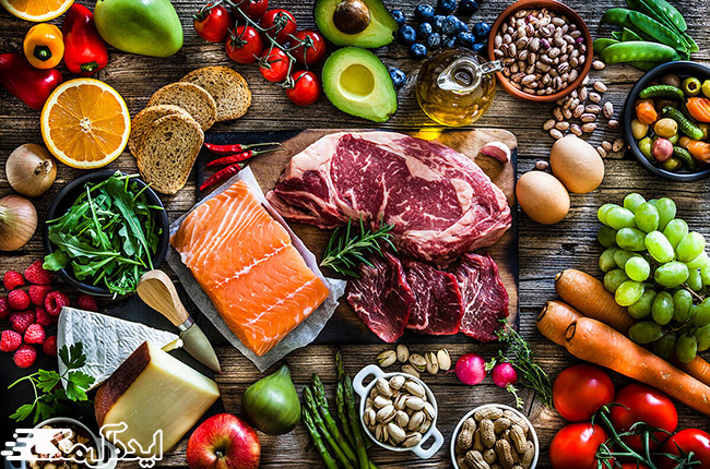 غذاهای سالم شامل انواع گوشت، میوه و مغزیجات