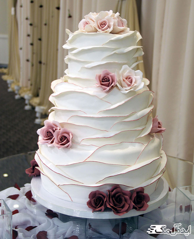 کیک عروسی لاکچری و زیبا
