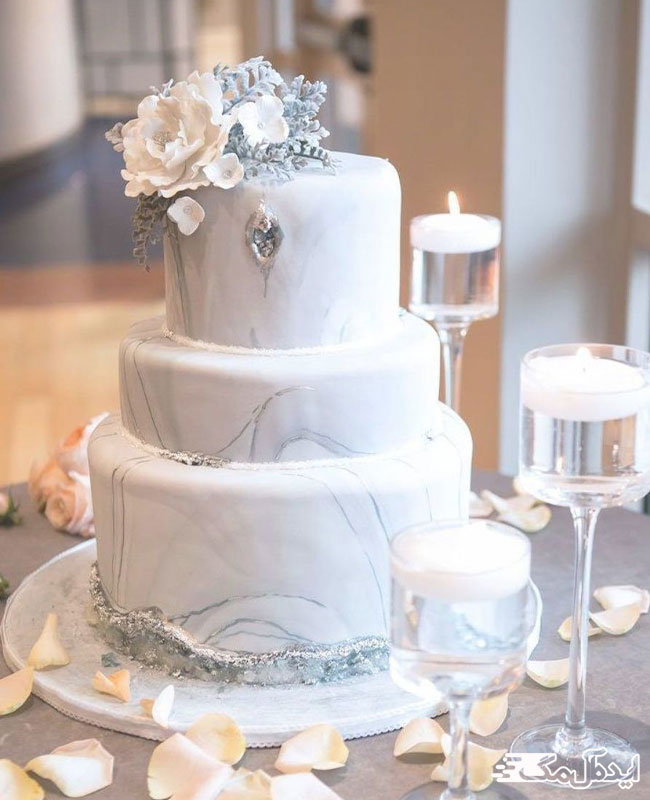 کیک عروسی با تزیین مرمر