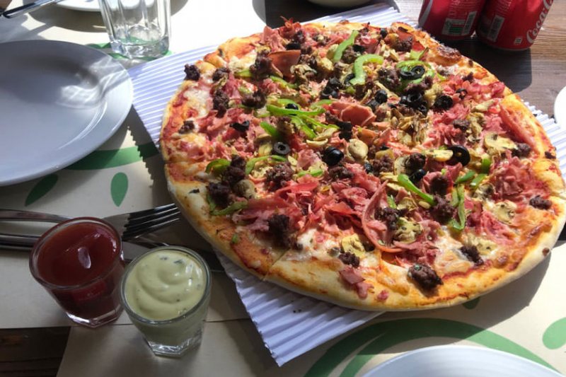 پیتزای رستوران ایتالیایی لیو در مشهد