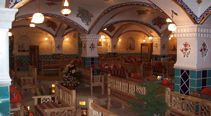 فضای رستوران کته ماس شیراز