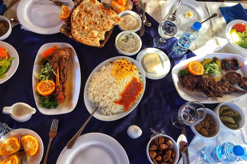 غذای رستوران مهستان شاندیز مشهد