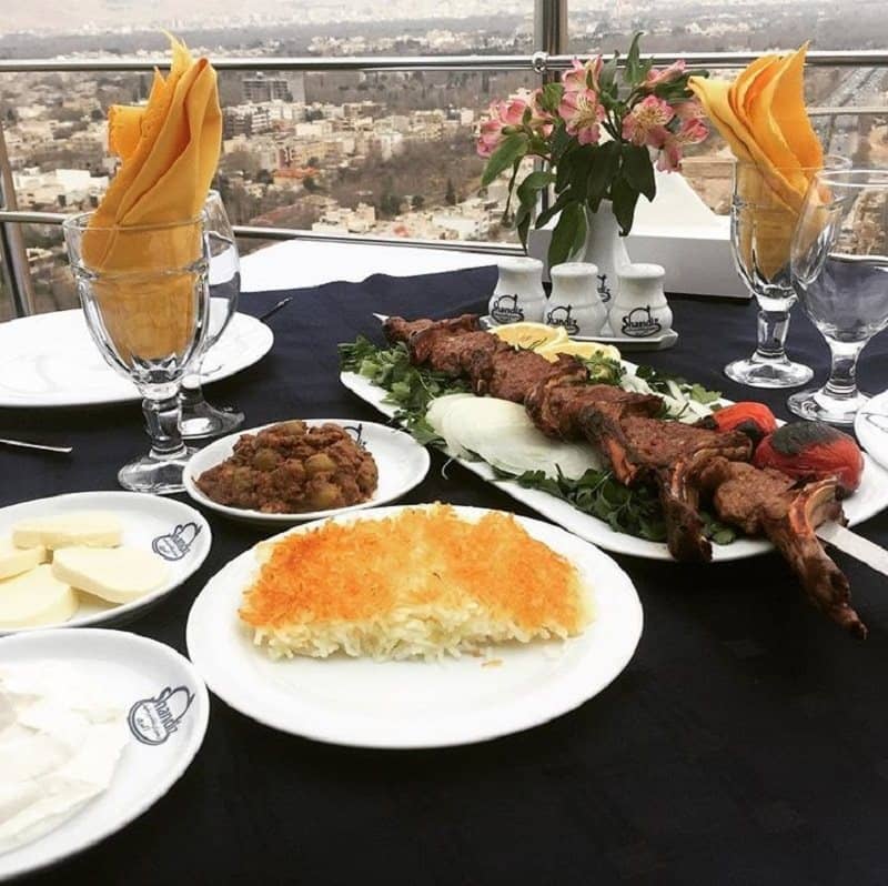 غذای رستوران شاندیز بر بام اصفهان
