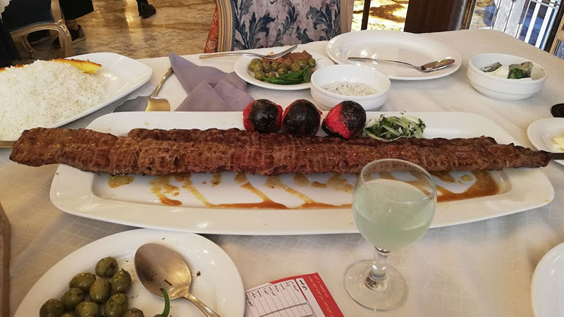 میز غذای رستوران راستگو مشهد