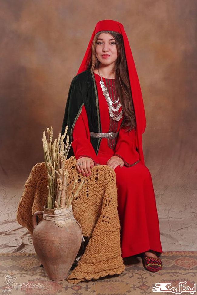 انتخاب لباس‌ های سنتی در شب یلدا