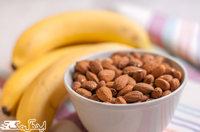 غذاهای حاوی منیزیم مثل موز و بادام 