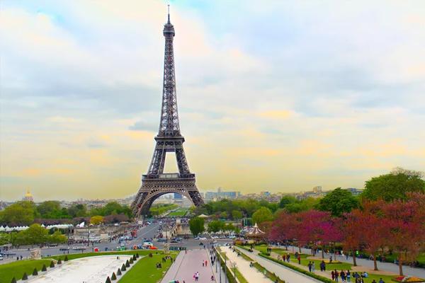 فرانسه؛ کشوری با شهرهای دیدنی و غذاهای جذاب