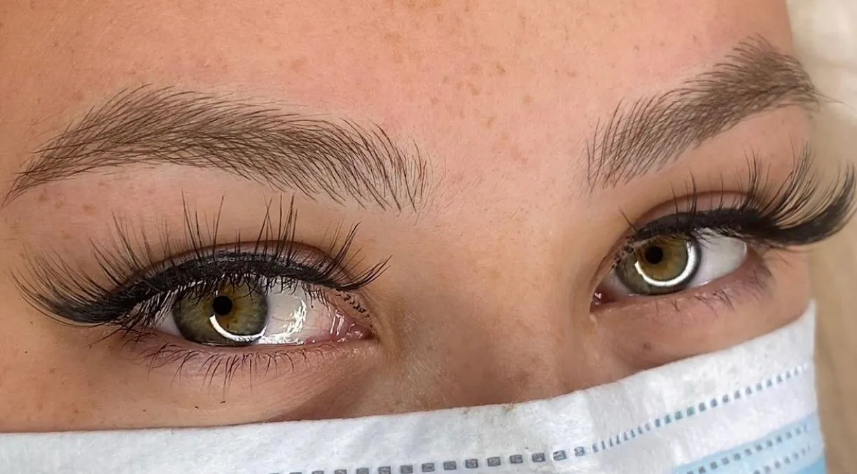 اجرای حرفهای میکروبلیدینگ ابرو