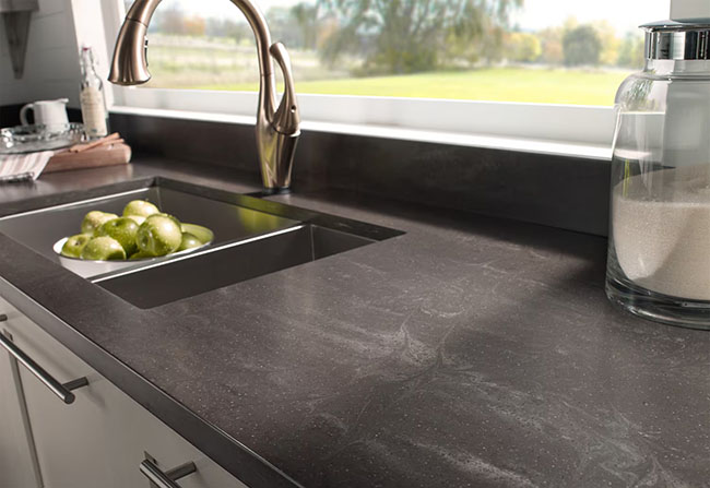 هزینه و بودجه‌بندی؛ صفحه کابینت سنگی یا کورین؟